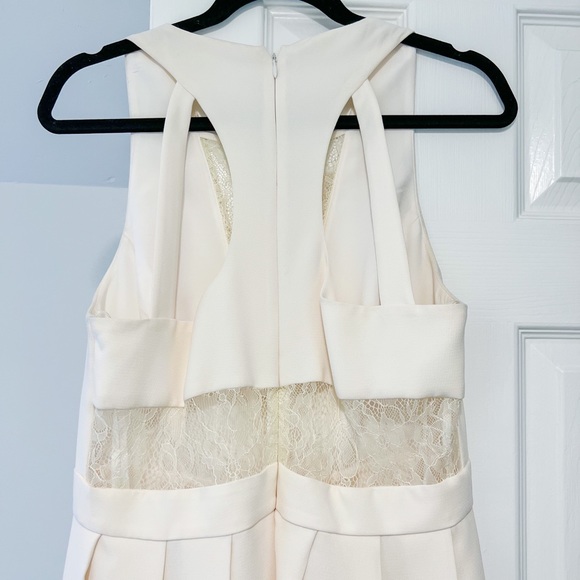 BCBG Ivory Dress w/ Lace Detailing - Size 12 🤍👰🏼‍♀️🕊 - Picture 5 of 6